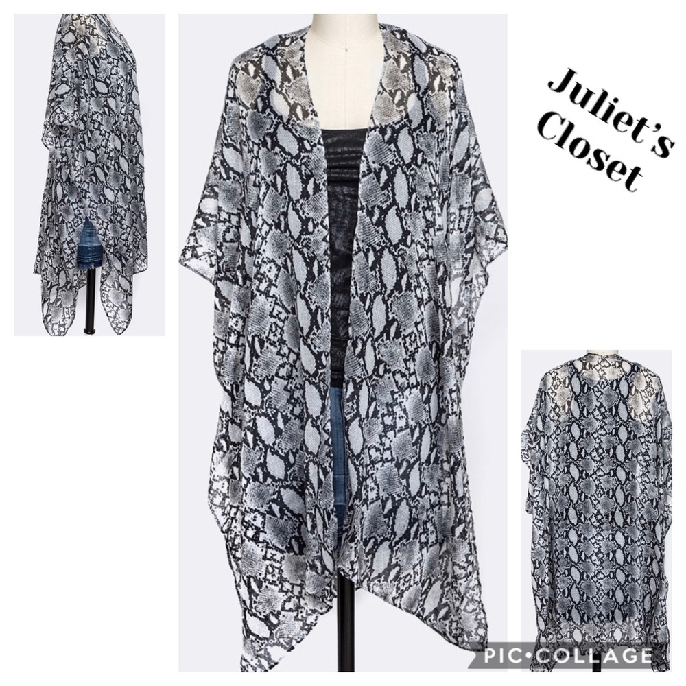 Snake print kimono